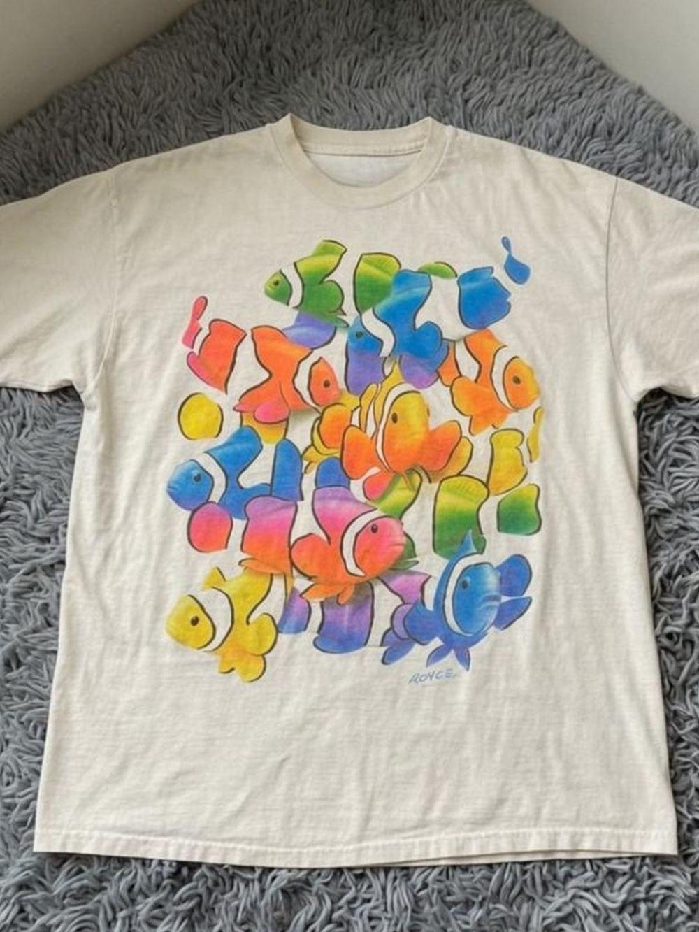 Gildan White Fish Tee with Multicolor Clownfish Graphic, Vintage Sea Life Design